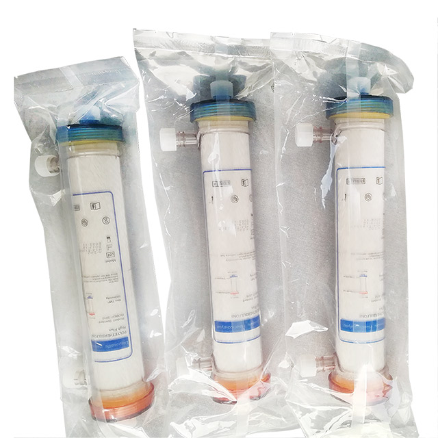 Low Flux and High Flux Blood Hemodialysis Dialyzer
